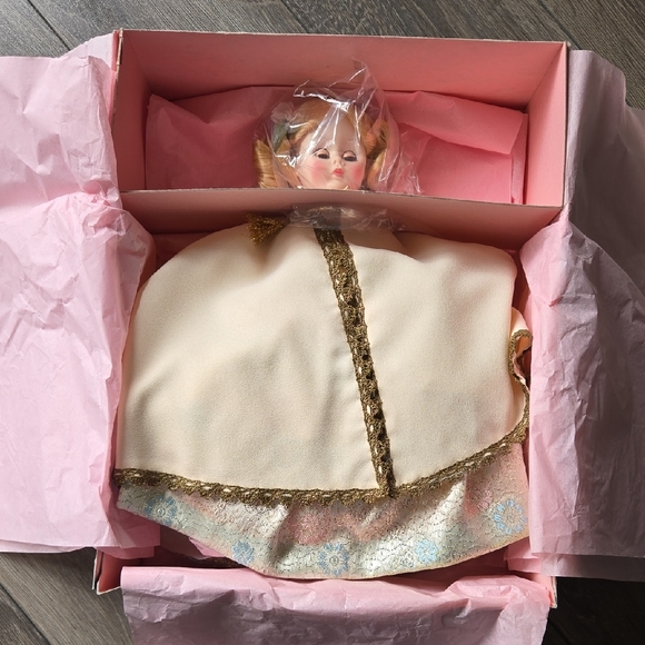 Madame Alexander Other - Madame Alexander Martha Johnson Patterson Doll New In Box